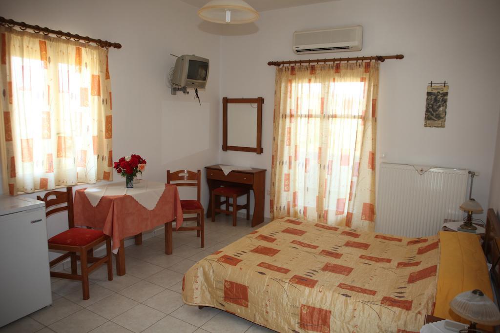 Studios Marianna Skyros Room photo