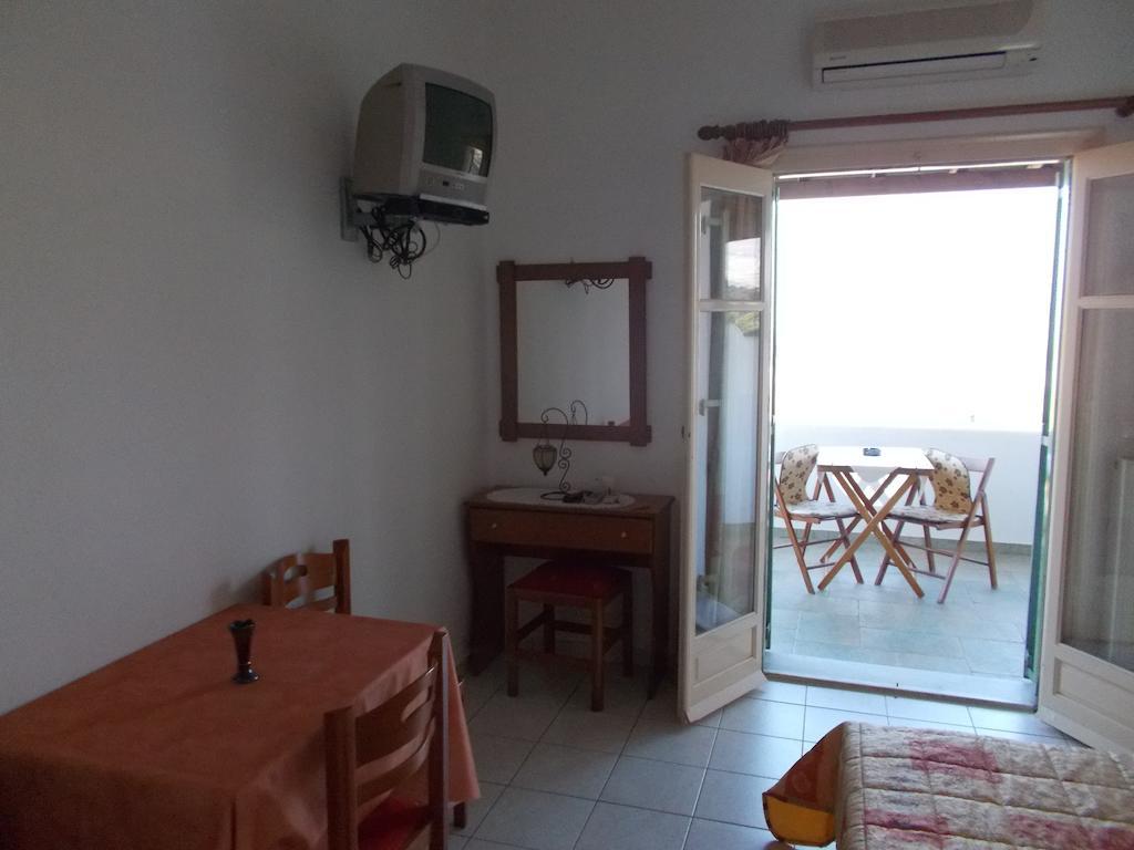 Studios Marianna Skyros Room photo